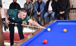 Hakkari'de bilardo tutkunlarını buluşturan turnuva başladı