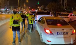 Trafik denetlemesinde 25 sürücüye 448 bin TL ceza