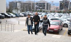 Çaldığı TIR’la hırsızlığa gitti