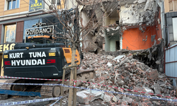Yıkım çalışması tehlike yarattı: 21 daire tahliye edildi