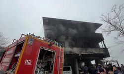 Garajda çıkan yangında 6 araç yandı