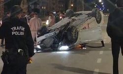 Motosiklete çarpan otomobil takla attı: 2 yaralı