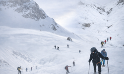 Hakkari'deki Mor dağına tarihi zirve