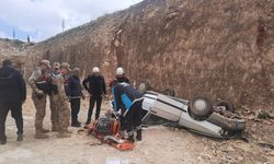 Otomobil, 8 metreden uçtu: 1 ölü, 1 yaralı