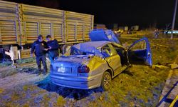 Otomobil ile hafif ticari araç çarpıştı: 5 yaralı