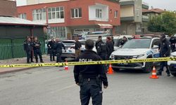 Sanık olduğu duruşmaya katılmayıp şikayetçiye ateş etti