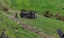 Şırnak’ta öğrenci servisi şarampole devrildi