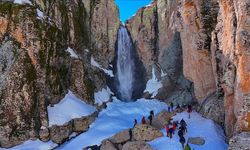 Bingöl’deki Çır Şelalesi ilgi görüyor