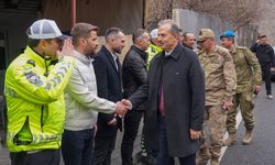 Vali Taşyapan, emniyet ve jandarma personeliyle bayramlaştı