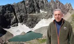Hakkari’de buzullar eriyor: Uzmandan önemli uyarı