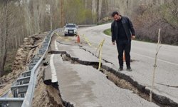 Hakkari'de bir yol daha kullanılamaz hale geldi