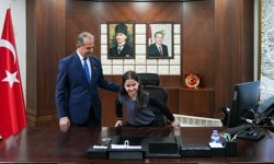 Vali Taşyapan, 23 Nisan’da makamını çocuklara devretti