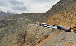 Hakkari–Van Karayolu’nda kontrollü geçişler yeniden başladı