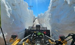 Hakkari’de Nisan ayında karla mücadele devam ediyor