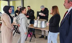 CHP Hakkari İl Örgütü’nden öğrencilere sıcak çorba ikramı
