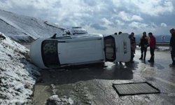 Hakkari-Van Yolunda Kaza: 1 yaralı
