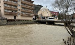 Çatak'ta sağanak nedeniyle derelerin debisi yükseldi