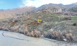 Hakkari'de alternatif yol çalışmaları devam ediyor