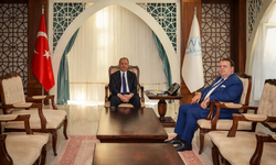 İş İnsanı Karahanlı’dan Vali Taşyapan’a ziyaret