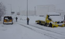 Bitlis’te 111 köy yolu kardan kapandı