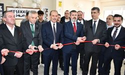 MÜSİAD Hakkari'de iki bilgisayar atölyesi kurdu