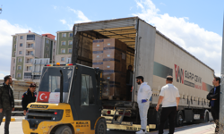 İran’a 6 yardım TIR’ı daha gönderildi