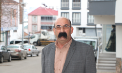 Bıyıklarıyla gündem oldu: “Yakıştığı için uzattım”