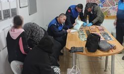 2 dilencinin üzerinden 19 bin 600 lira çıktı