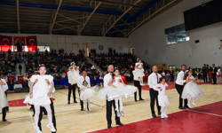 Hakkari'de 23 Nisan renkli görüntülerle kutlandı