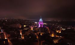 Galata Kulesi mor ışıkla aydınlandı