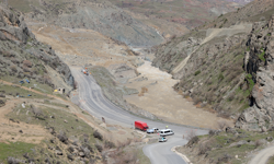 Hakkari’ye ulaşım için 3 güzergahta çalışma