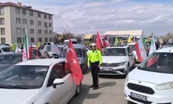 Yüzlerce araçlık konvoyla İran’a destek verildi