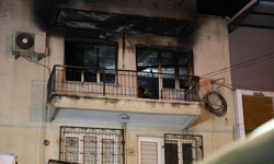 Evde çıkan yangında baba öldü, oğlu entübe edildi