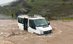 Kalp krizi geçirdi, yolda mahsur kaldı