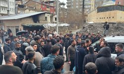 Hakkari'de esnafla polis arasında gerginlik