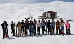 Hakkari'de Nisan sonunda kayak keyfi