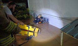 Mardin'de sağanak; ev ve işyerlerini su bastı