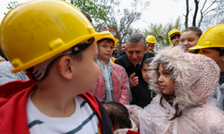 Özgür Özel, maden işçilerini ziyaret etti