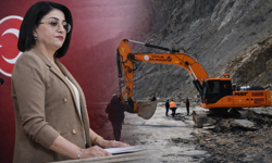 Hakkari'de çöken yollar meclis gündeminde