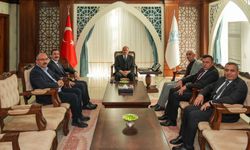 Hakkari STK temsilcilerinden Vali Taşyapan'a ziyaret