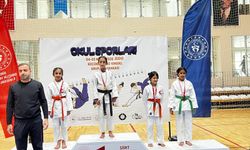 Hakkarili küçük sporculardan Siirt’te büyük başarı