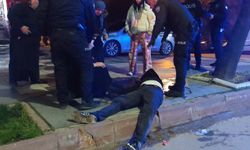 ‘Yan bakma’ kavgasında aile yaralandı