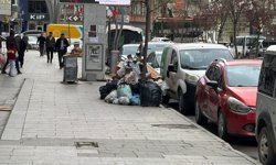 Hakkari’de çöp krizi: Çöpler yerde kaldı, tepkiler büyüyor