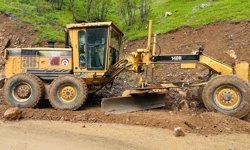 Şemdinli’de bozulan yollar yeniden düzenleniyor