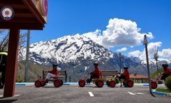 Hakkari’de çocuklara trafik bilinci eğitimi