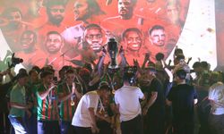 Amed Sportif Faaliyetler kupasını aldı