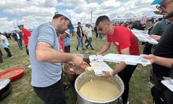 Keşkek Şenliği'nde 2 ton keşkek, 1 saatte tükendi