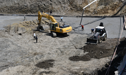 Hakkari Kent Meydanı Projesinde ilk beton döküldü