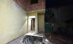 Evin girişindeki beton zemin çöktü; 1 yaralı