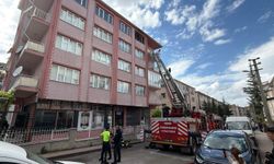 Evde çıkan yangında yaralanan kadın, kurtarılamadı
